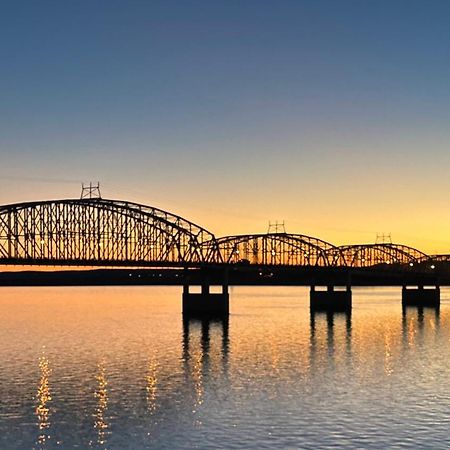 A Bridge View Inn Чеймберлін Екстер'єр фото