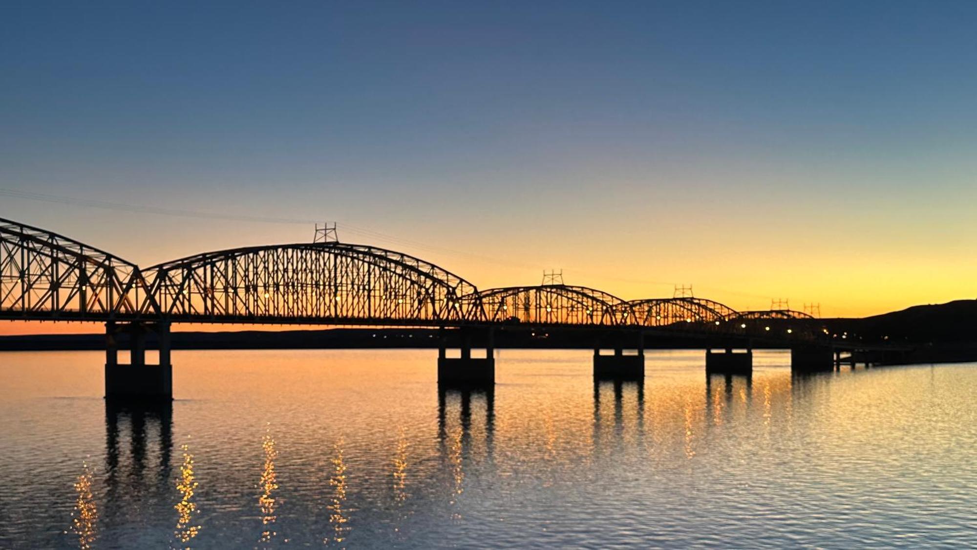 A Bridge View Inn Чеймберлін Екстер'єр фото